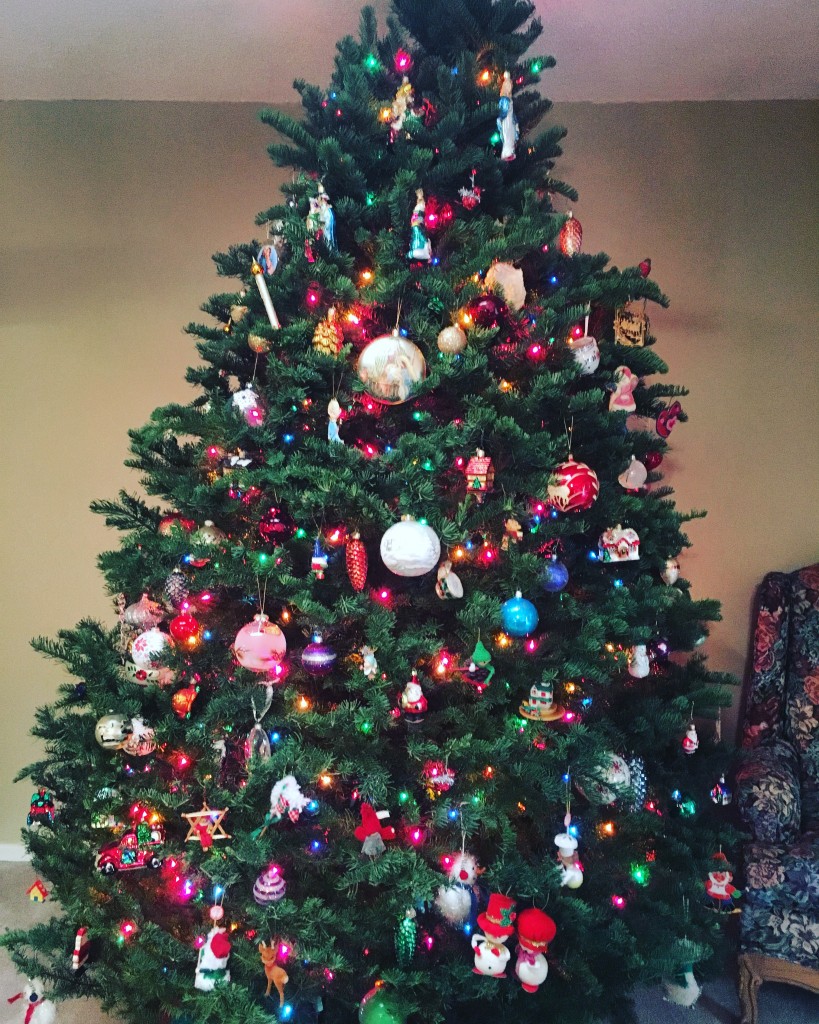 LA Explorer Christmas Tree