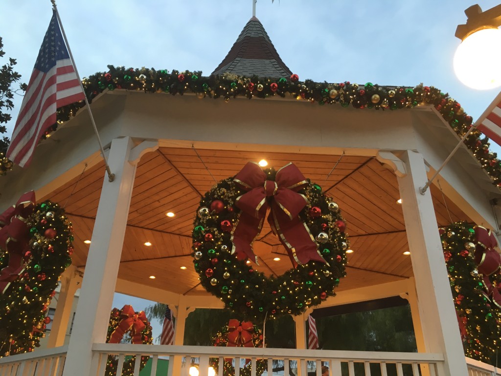 Christmas on Euclid