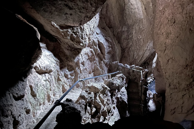 Bear Gulch Cave