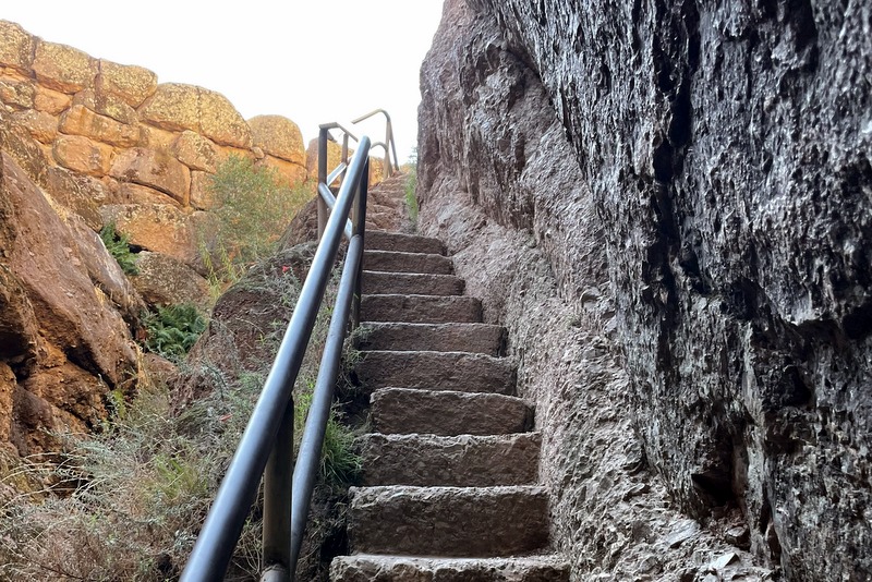 Pinnacles Rim Trail 