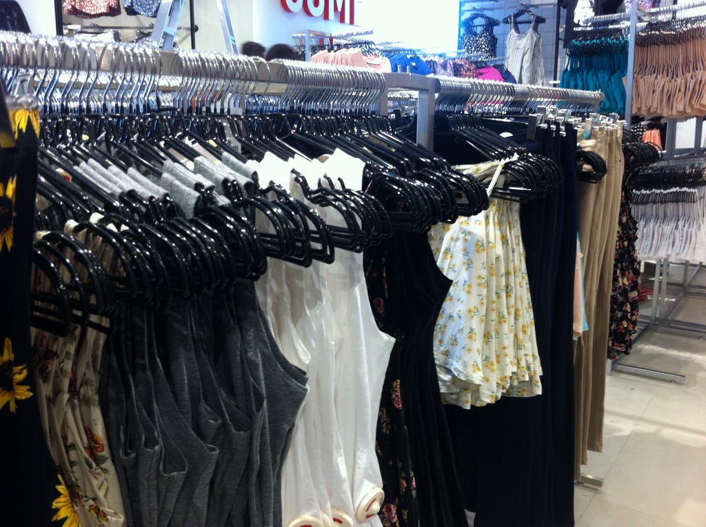F21 Red