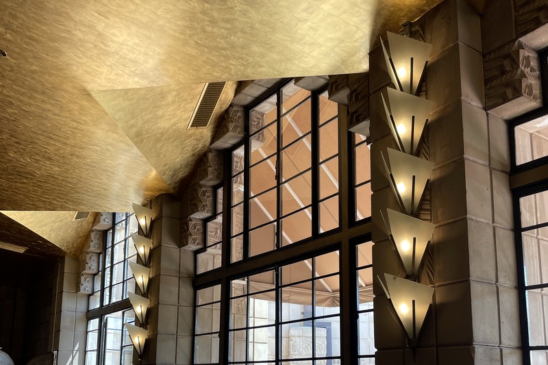 Gold Room 