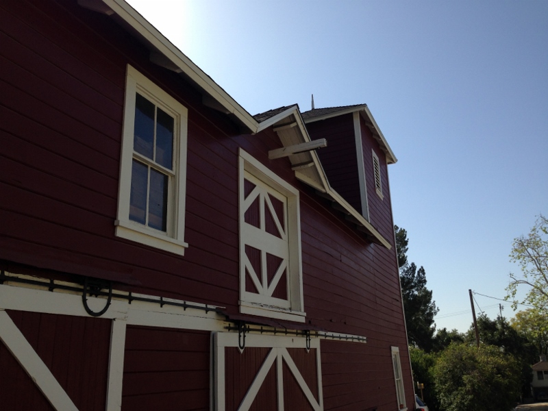 barn