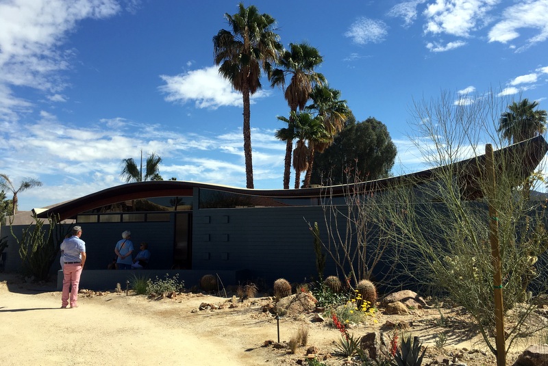 Desert Wave House