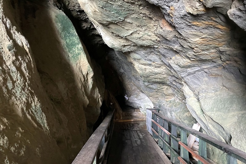 Sunny Jim Cave
